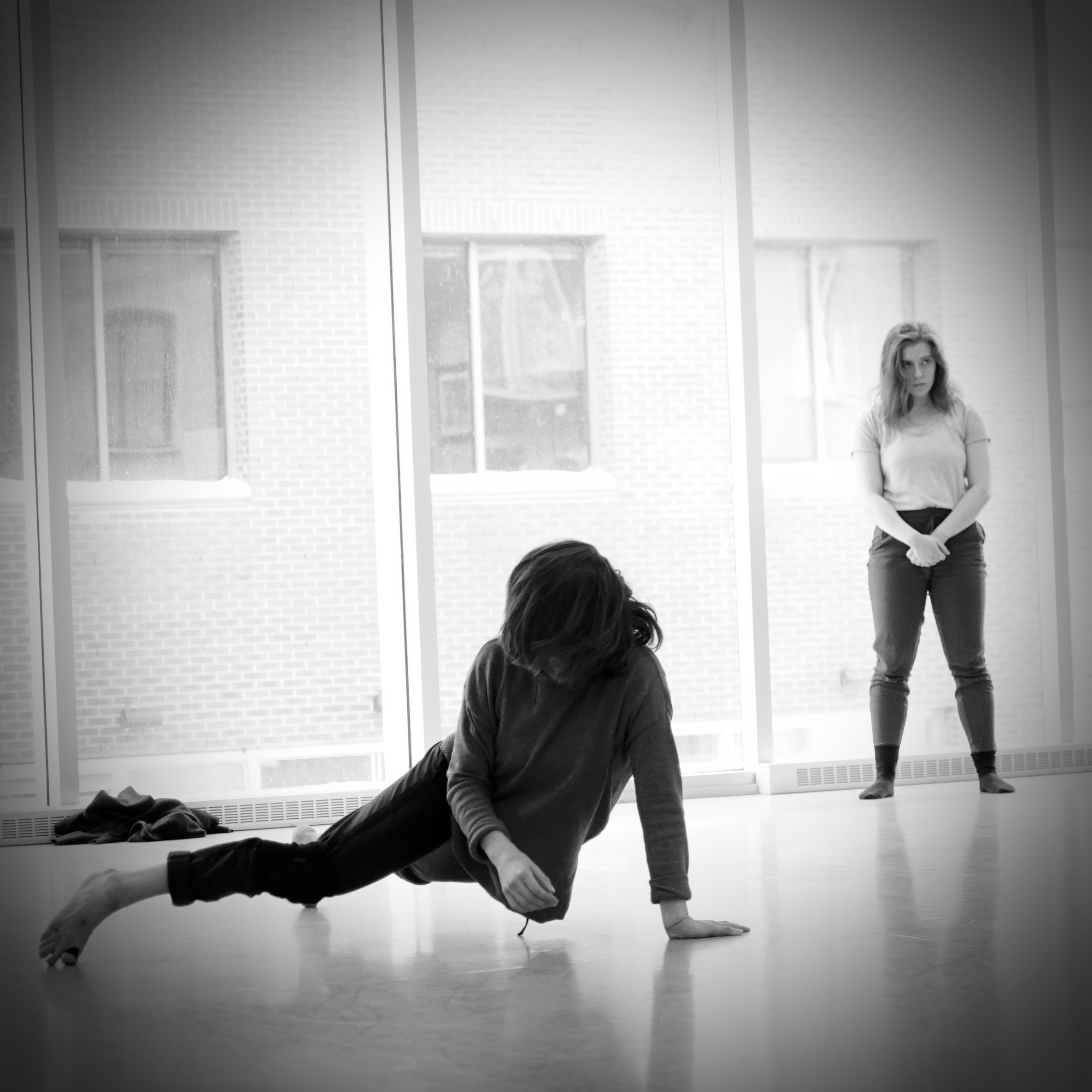 Mélanie Demers en création avec les Finissants de L'École de danse de Québec