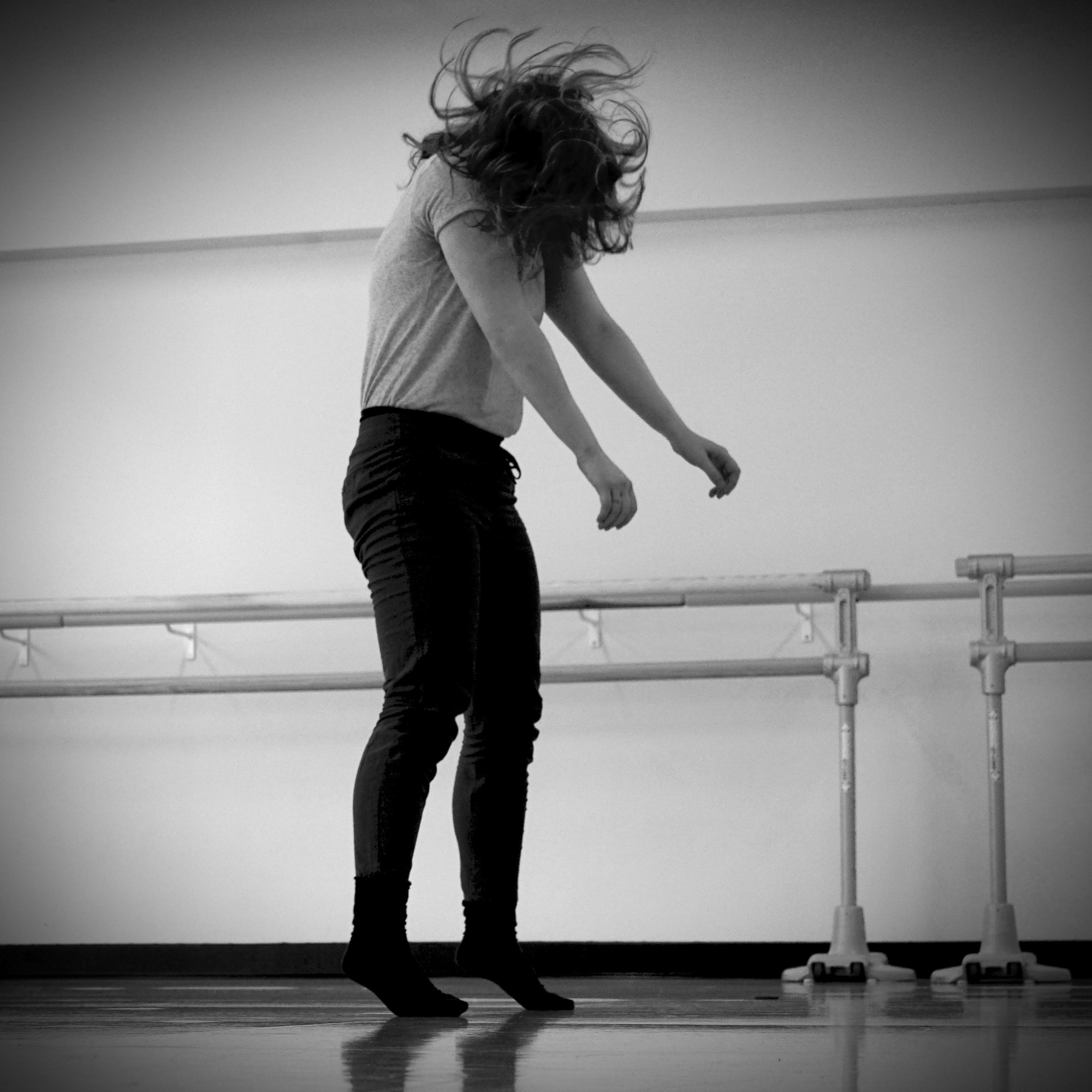 Mélanie Demers en création avec les Finissants de L'École de danse de Québec